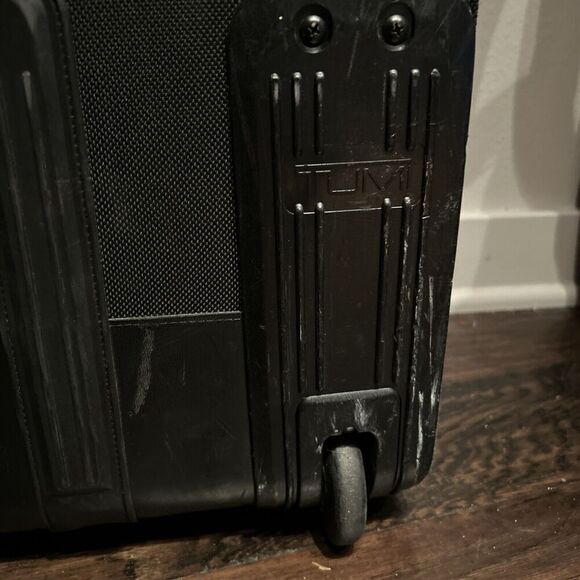 Tumi Large 2 Wheel Rolling Suitcase Black Nylon 25” X 18” - Picture 12 of 16